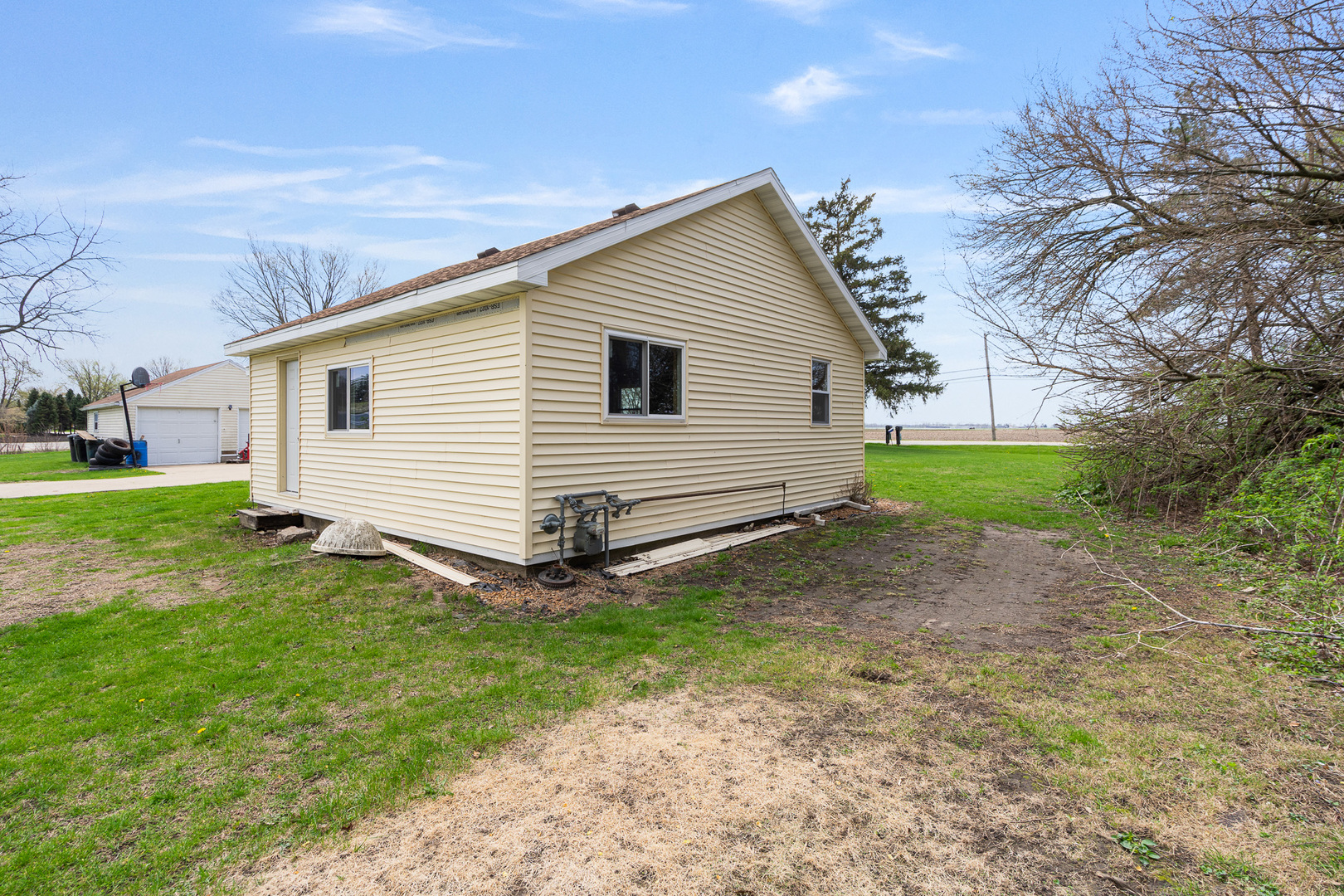 2697 River Road Property Photo 37
