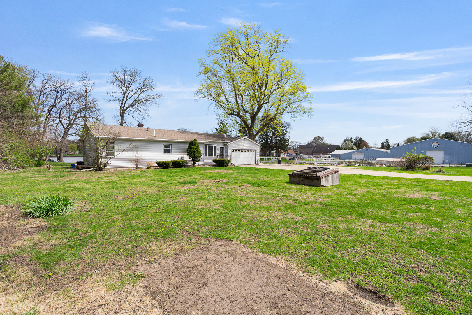 2697 River Road Property Photo 38