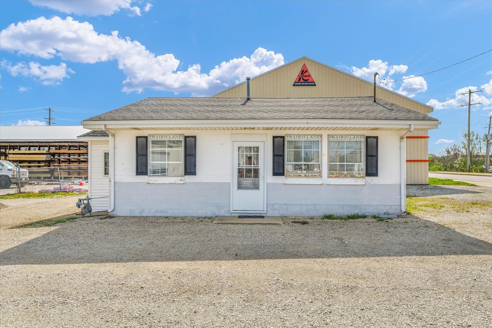 305 N Market St Property Photo