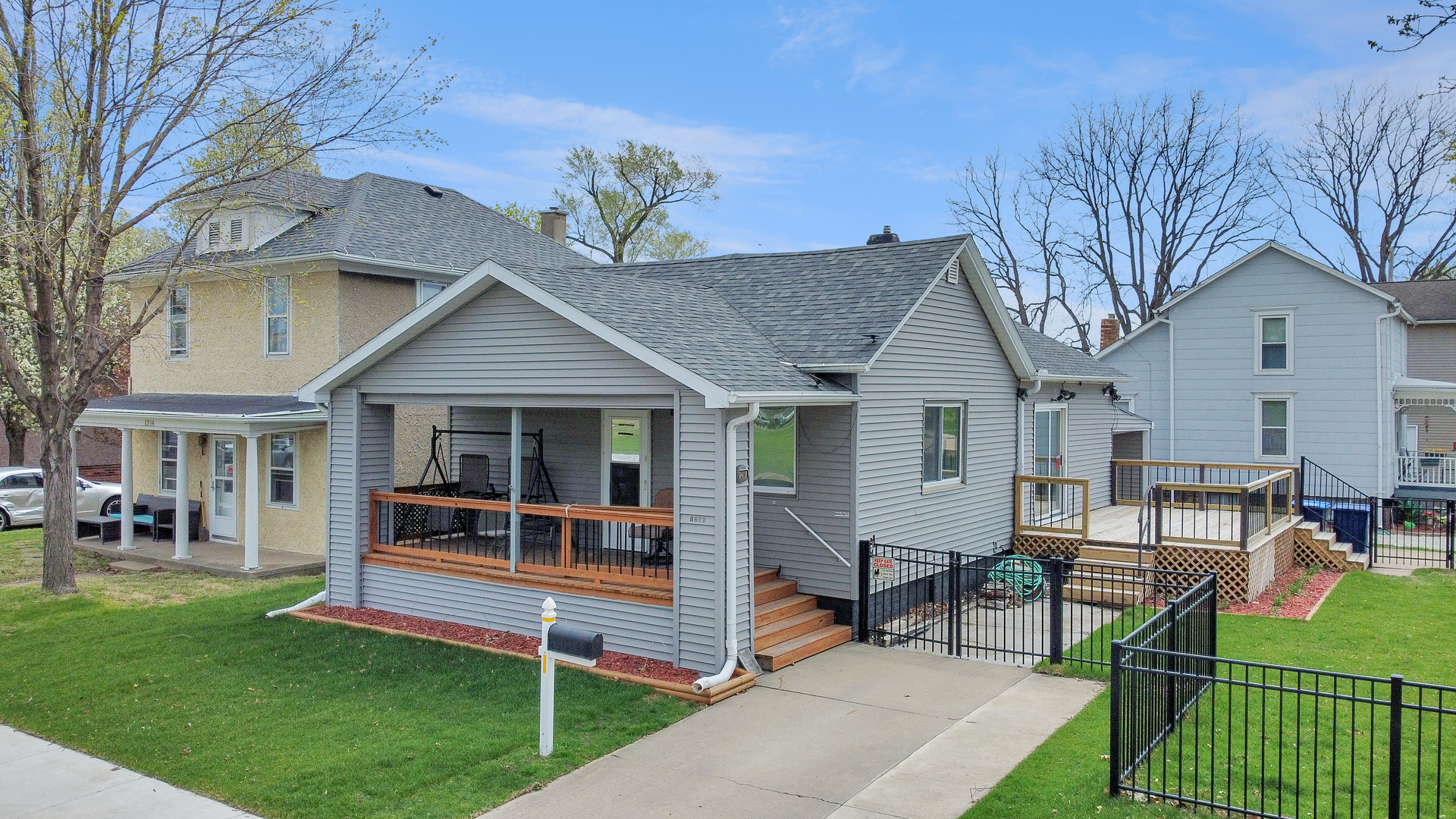 1208 8th Street Property Photo