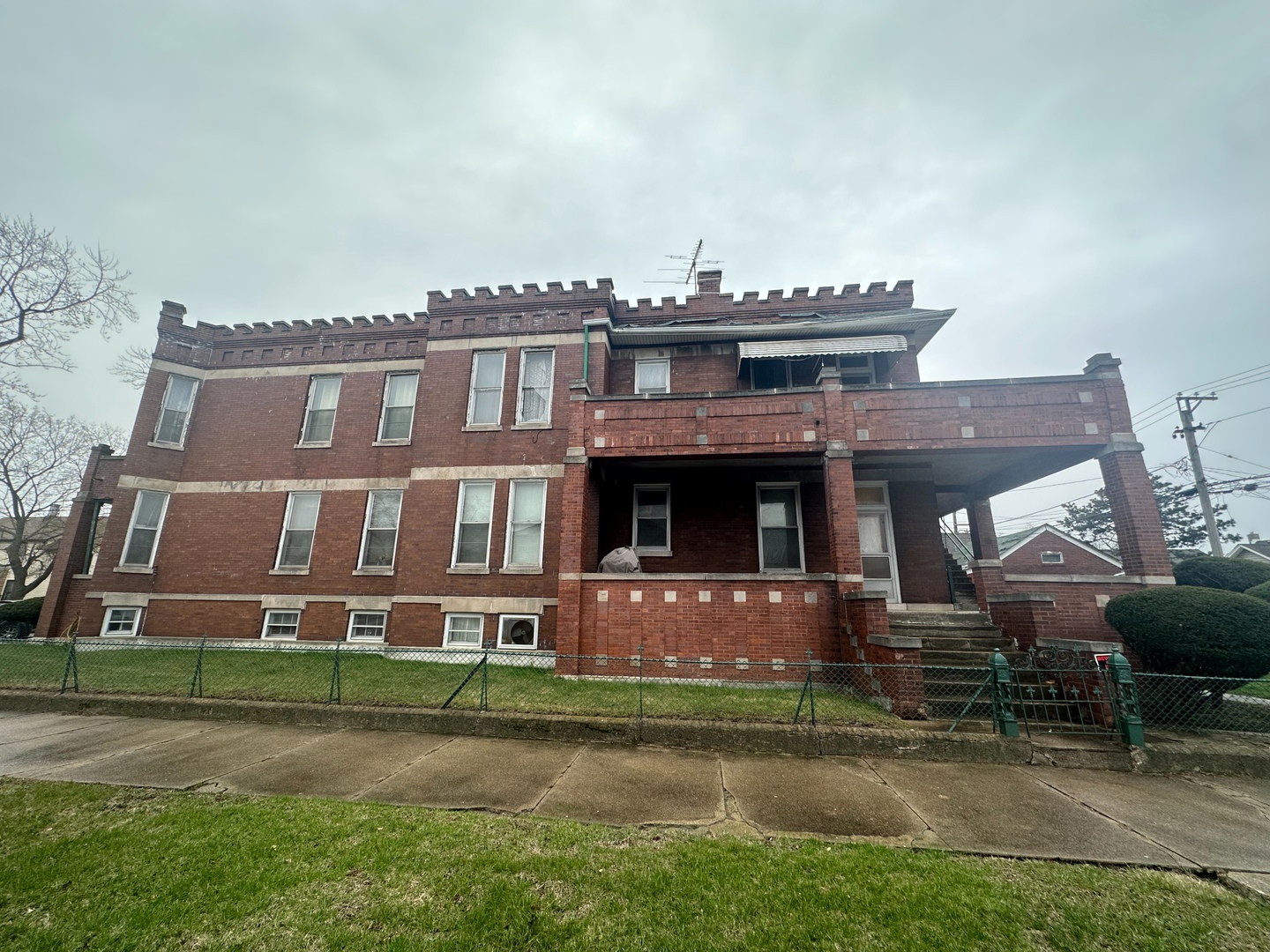 13402 S Buffalo Avenue Property Photo 3