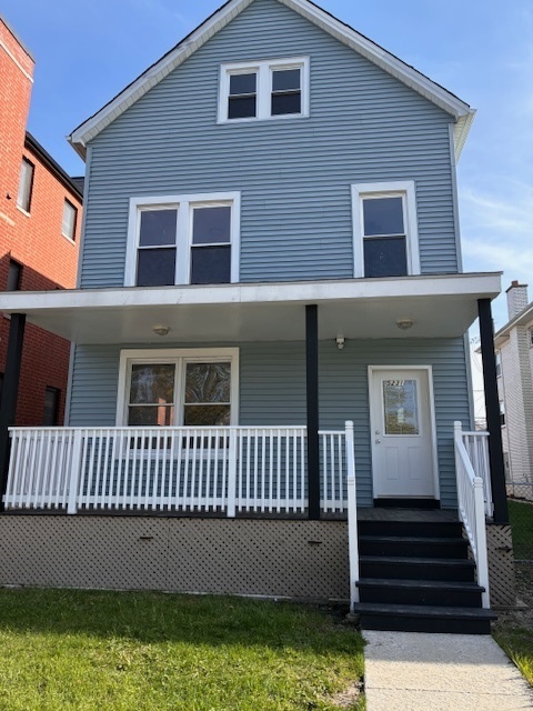 5231 W Addison Street Property Photo 1