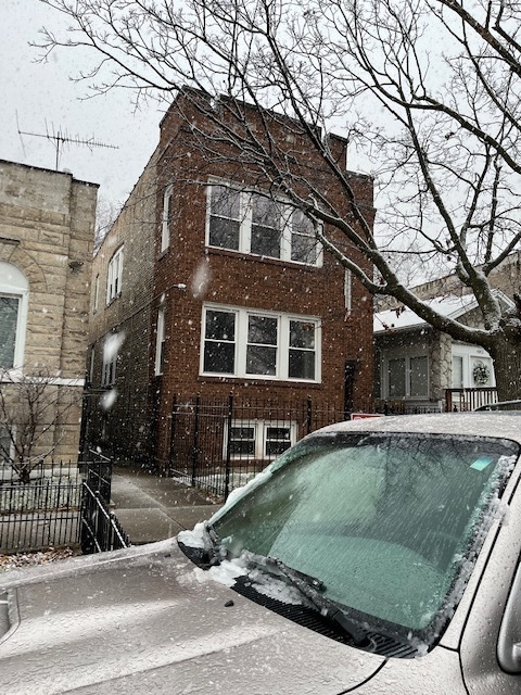 4906 W Walton Street Property Photo