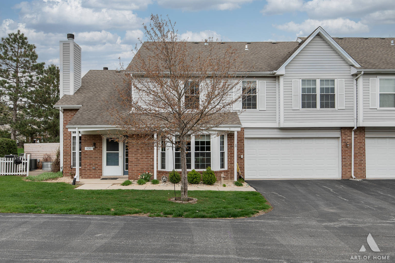 9757 Cambridge Circle Property Photo