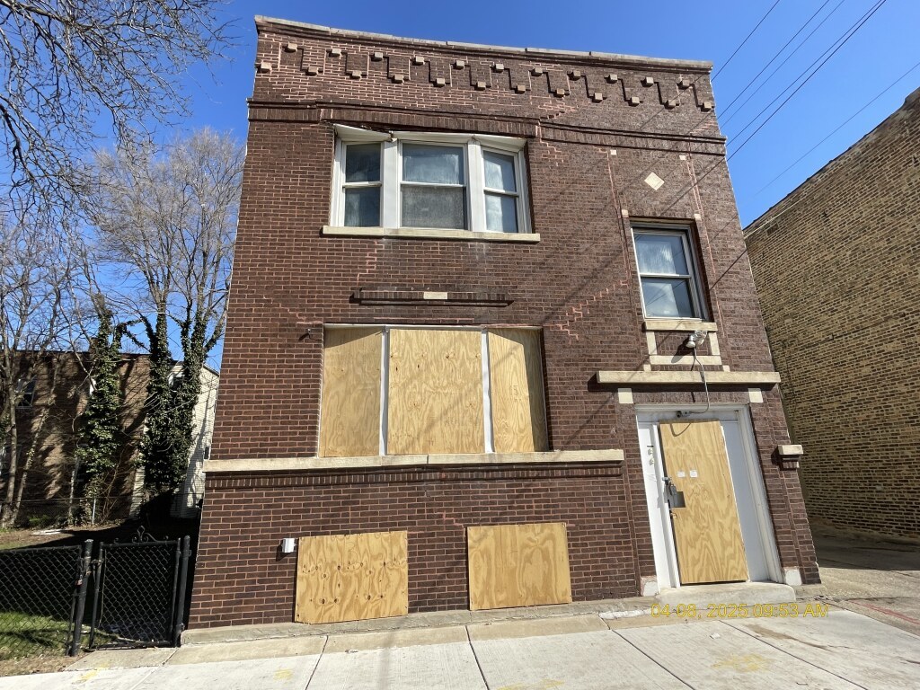 444 E 76th Street Property Photo