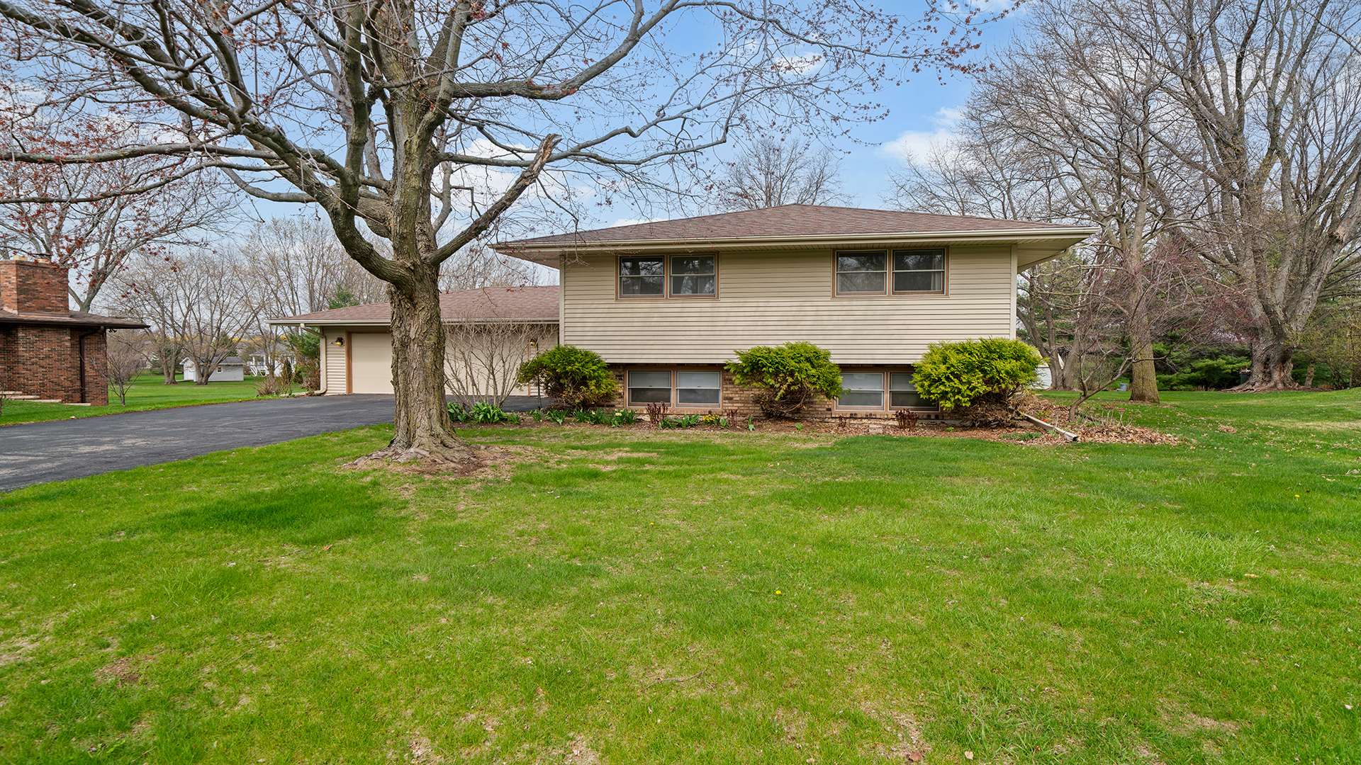 8110 Cloverdale Lane Property Photo
