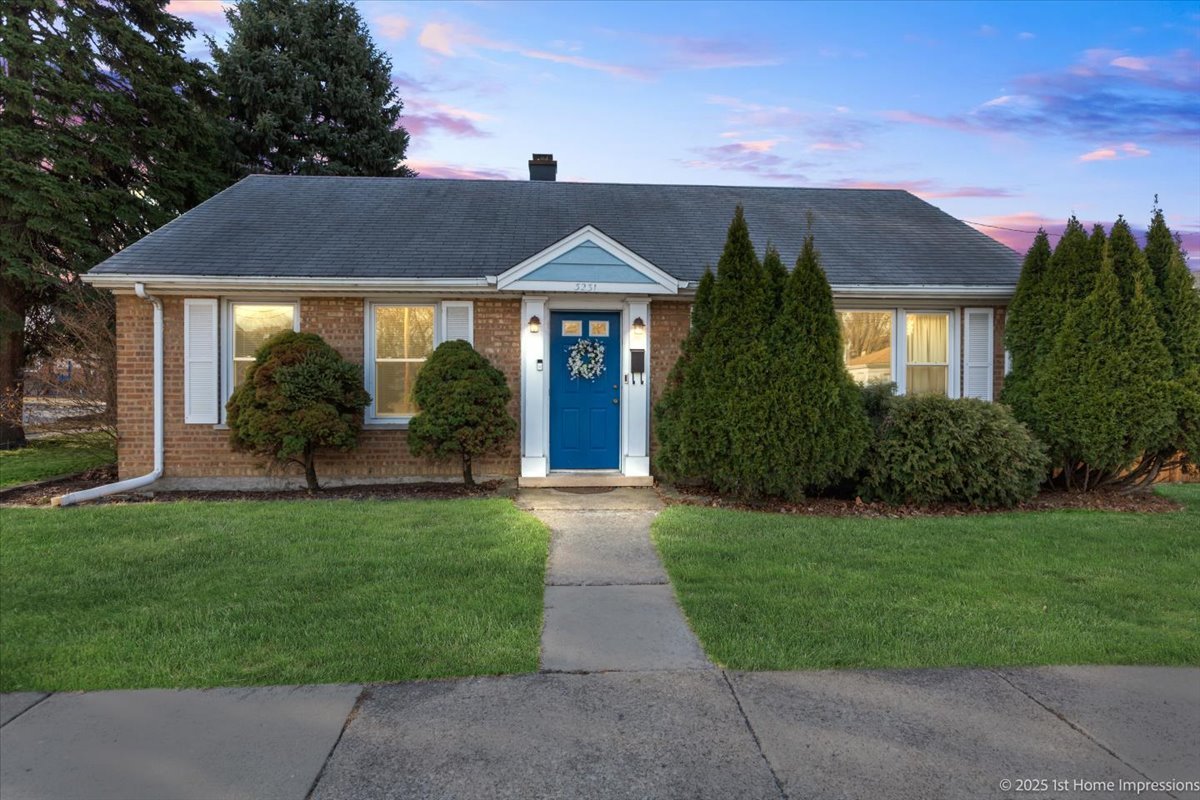 3231 W 99th Street Property Photo