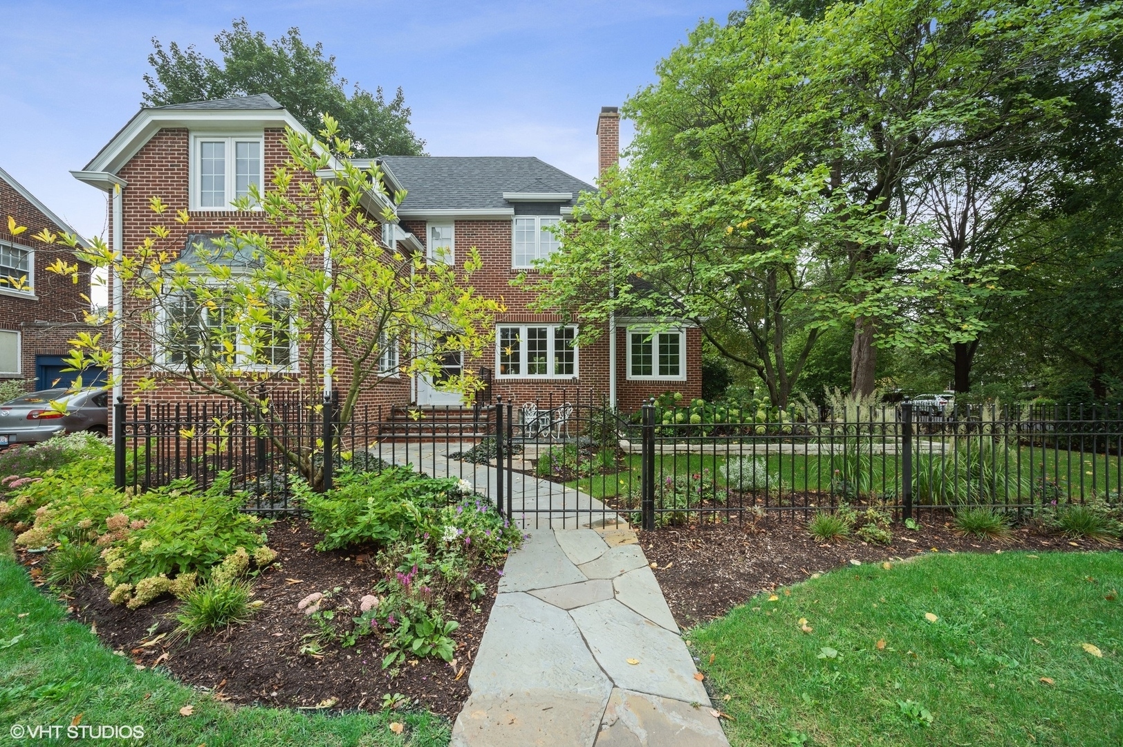 2341 Lincolnwood Drive Property Photo
