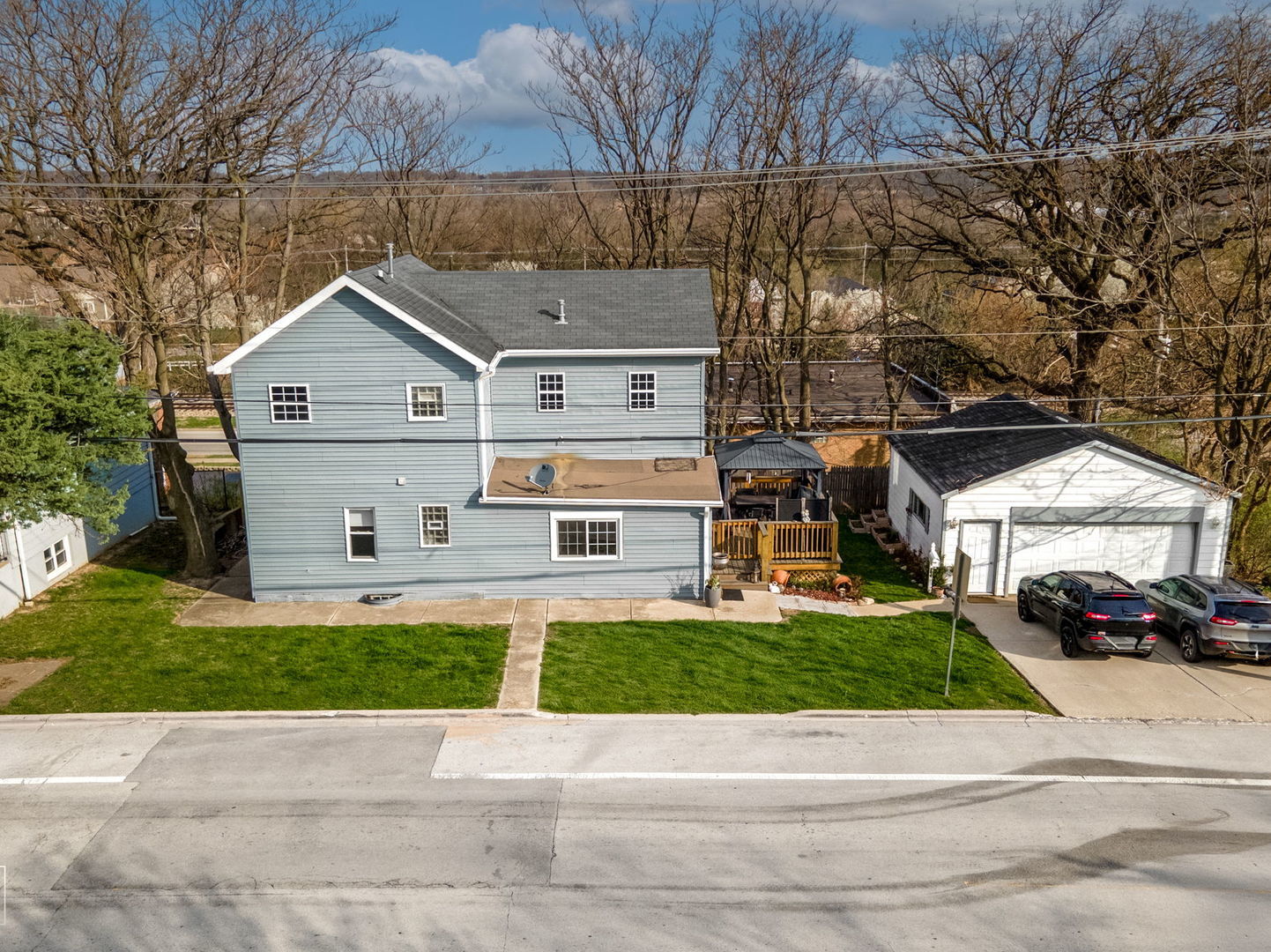711 Illinois Street Property Photo