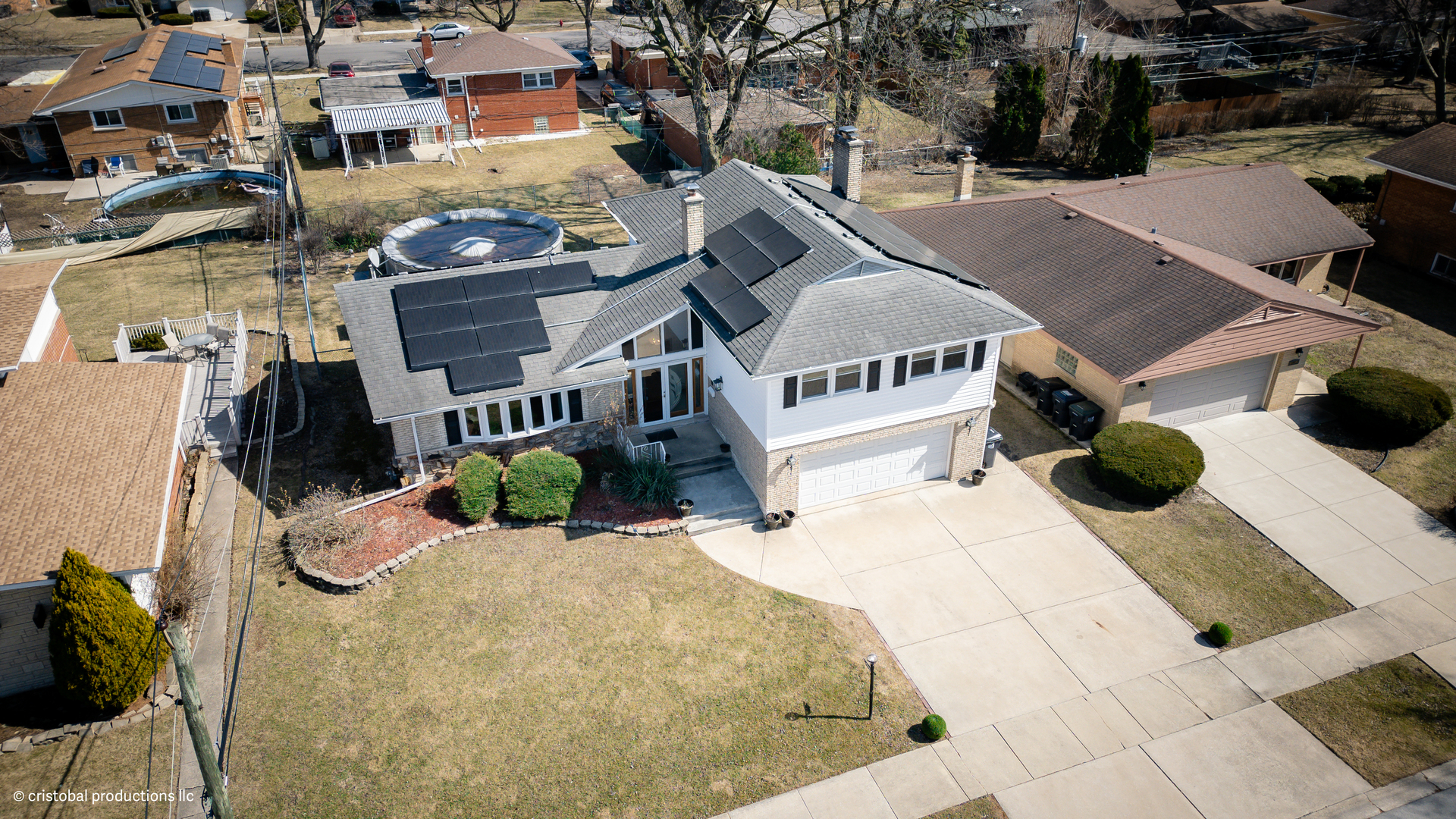 16333 University Avenue Property Photo