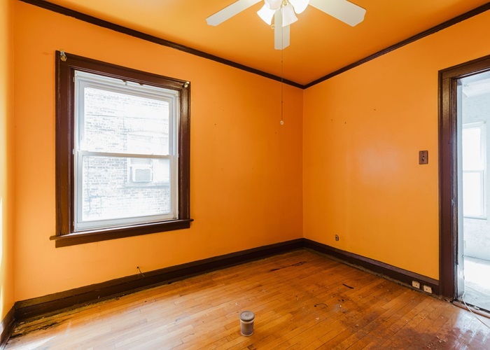 8642 S Euclid Avenue Property Photo 11