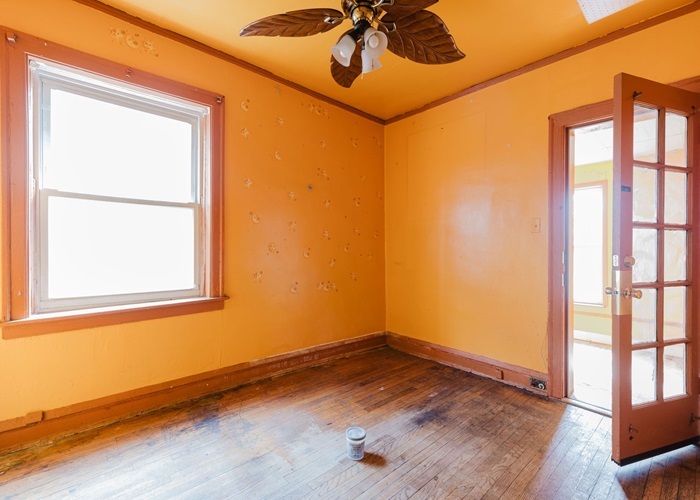 8642 S Euclid Avenue Property Photo 16
