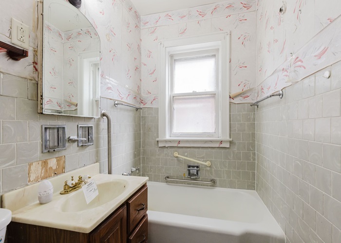 8642 S Euclid Avenue Property Photo 26