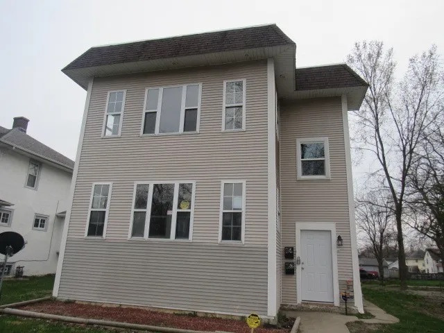 1152 E Maple Street 1152 Property Photo