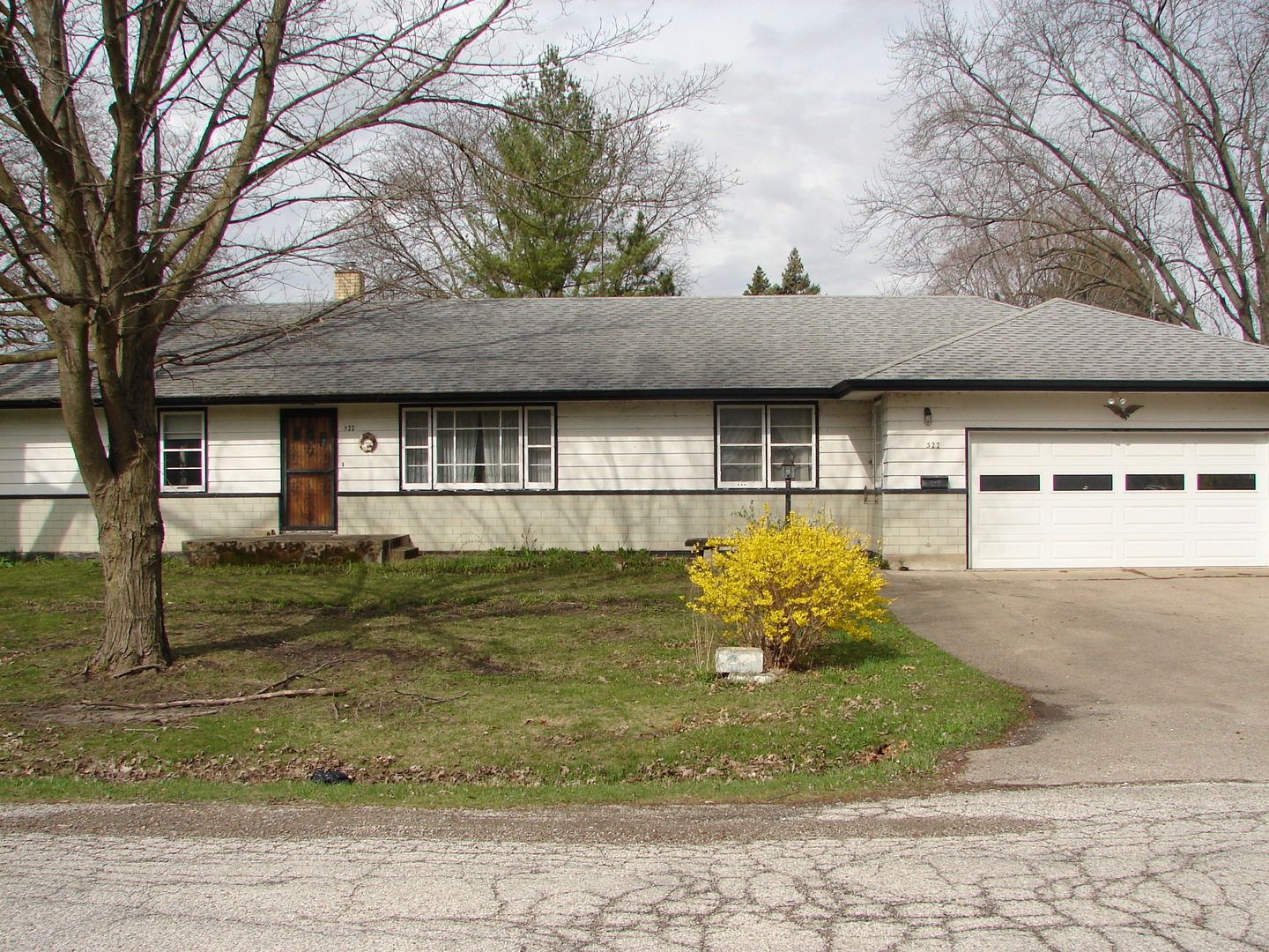 522 Russell Ave Property Photo 1