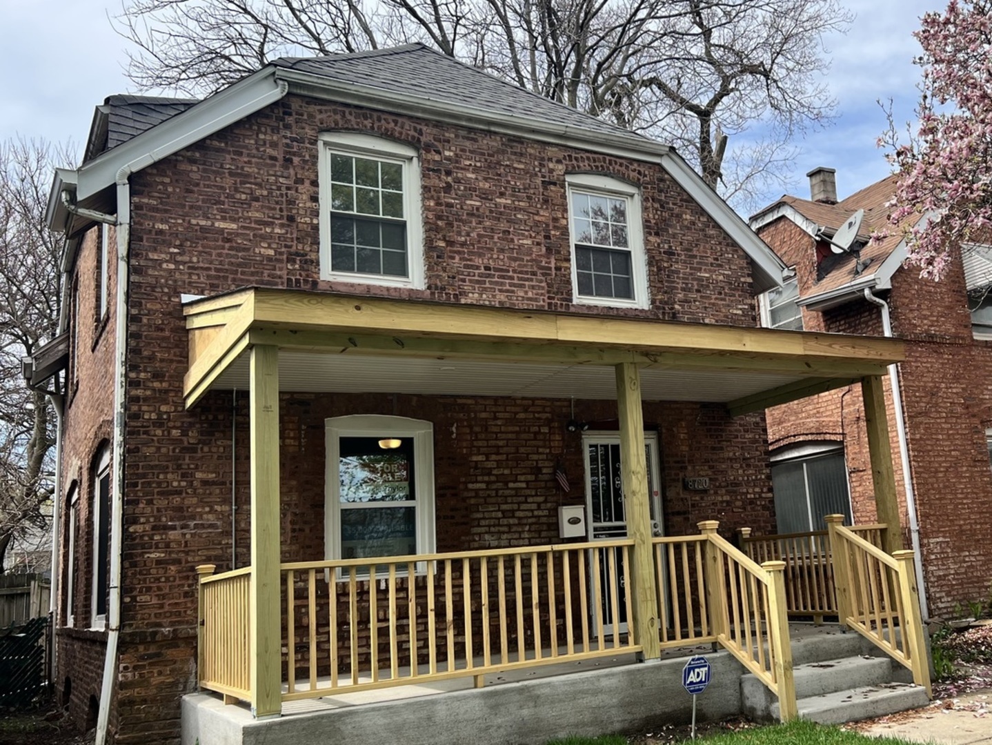 8720 S Michigan Avenue Property Photo