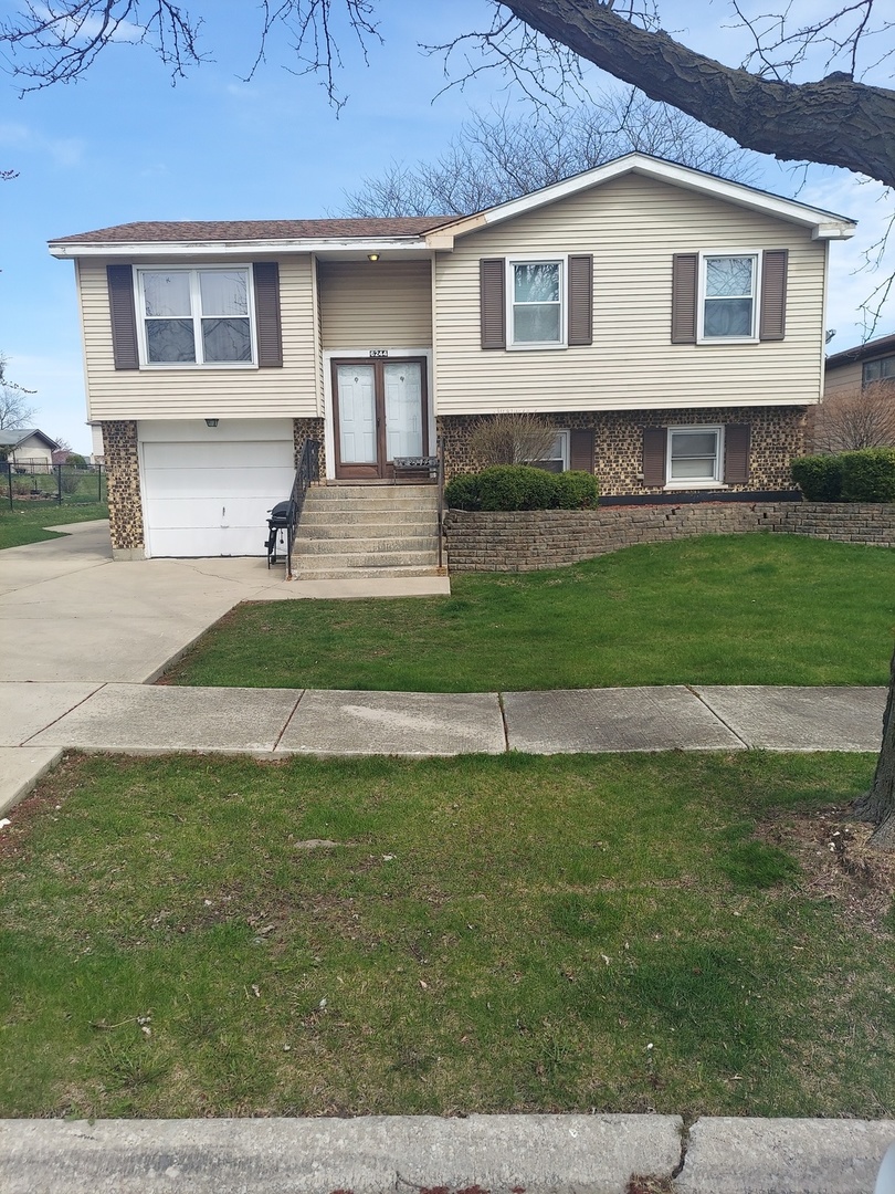 6244 Streamwood Lane Property Photo