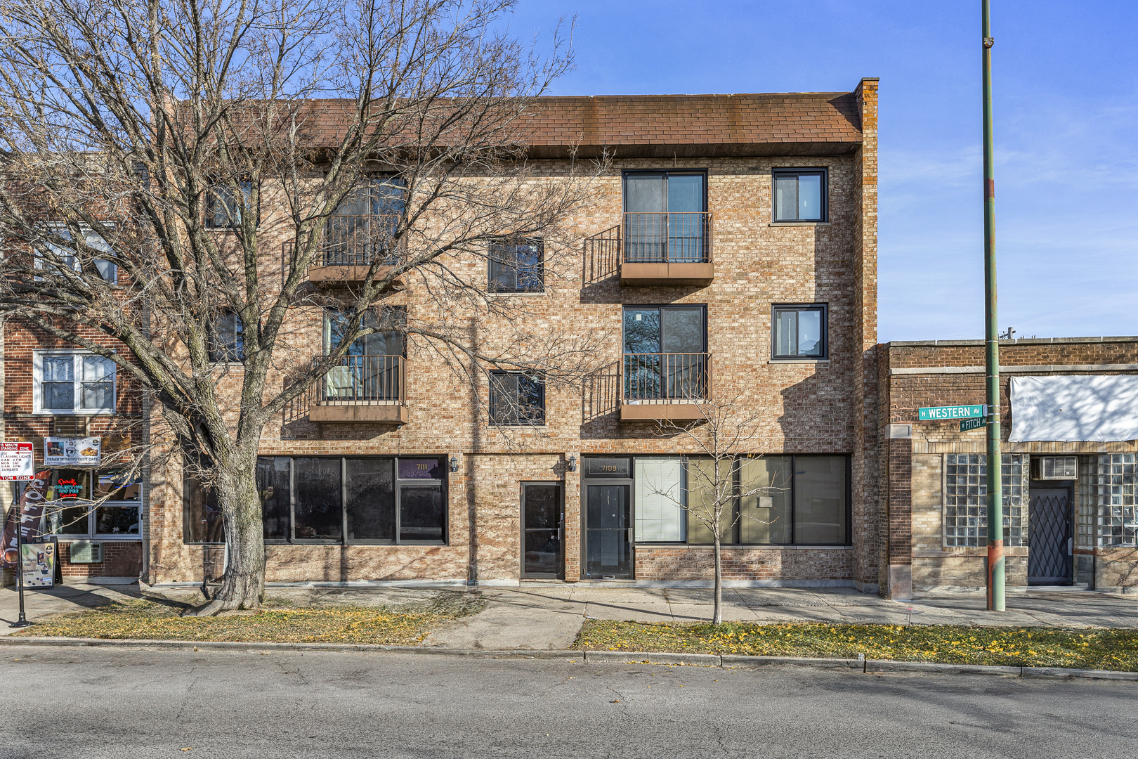7109 N Western Avenue Property Photo