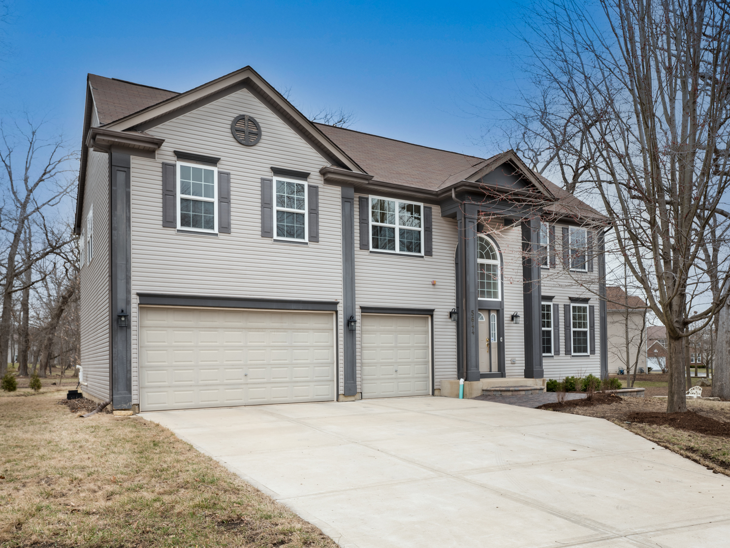 5644 Red Oak Drive Property Photo