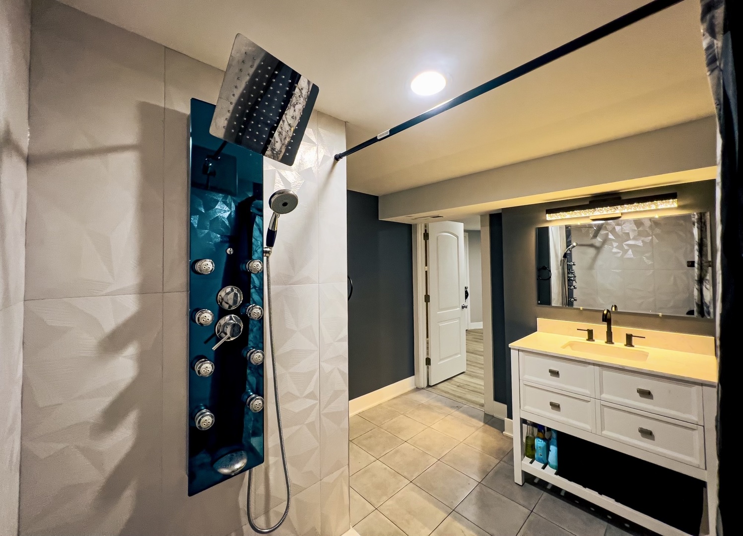 7801 S Union Ave Property Photo 3