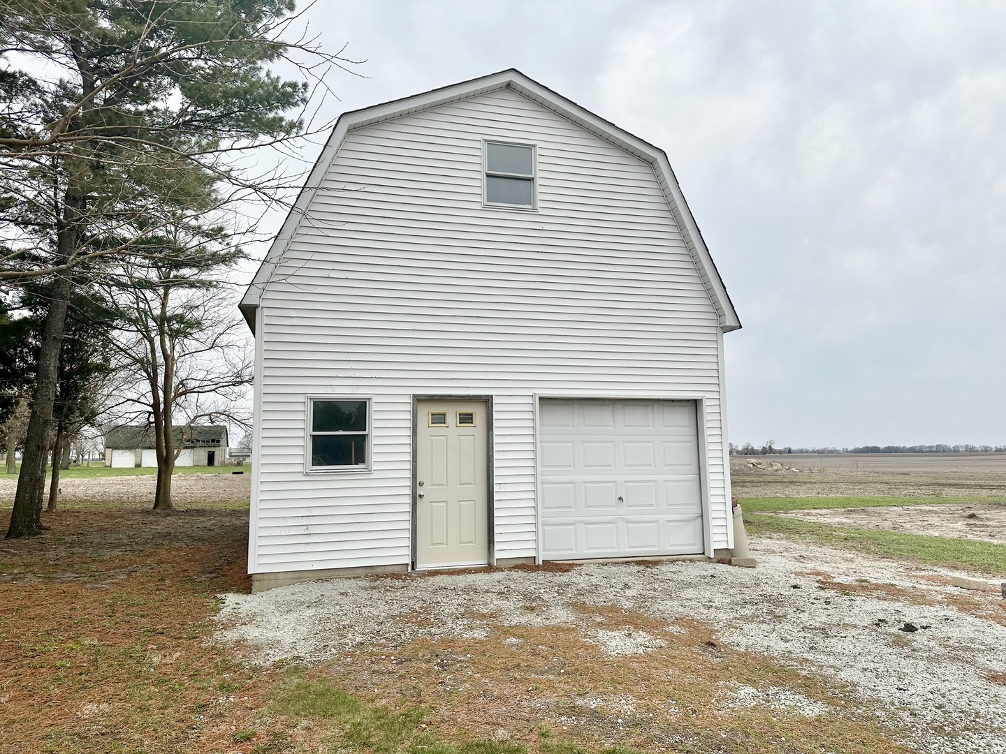 567 E 9000 Road Property Photo 14