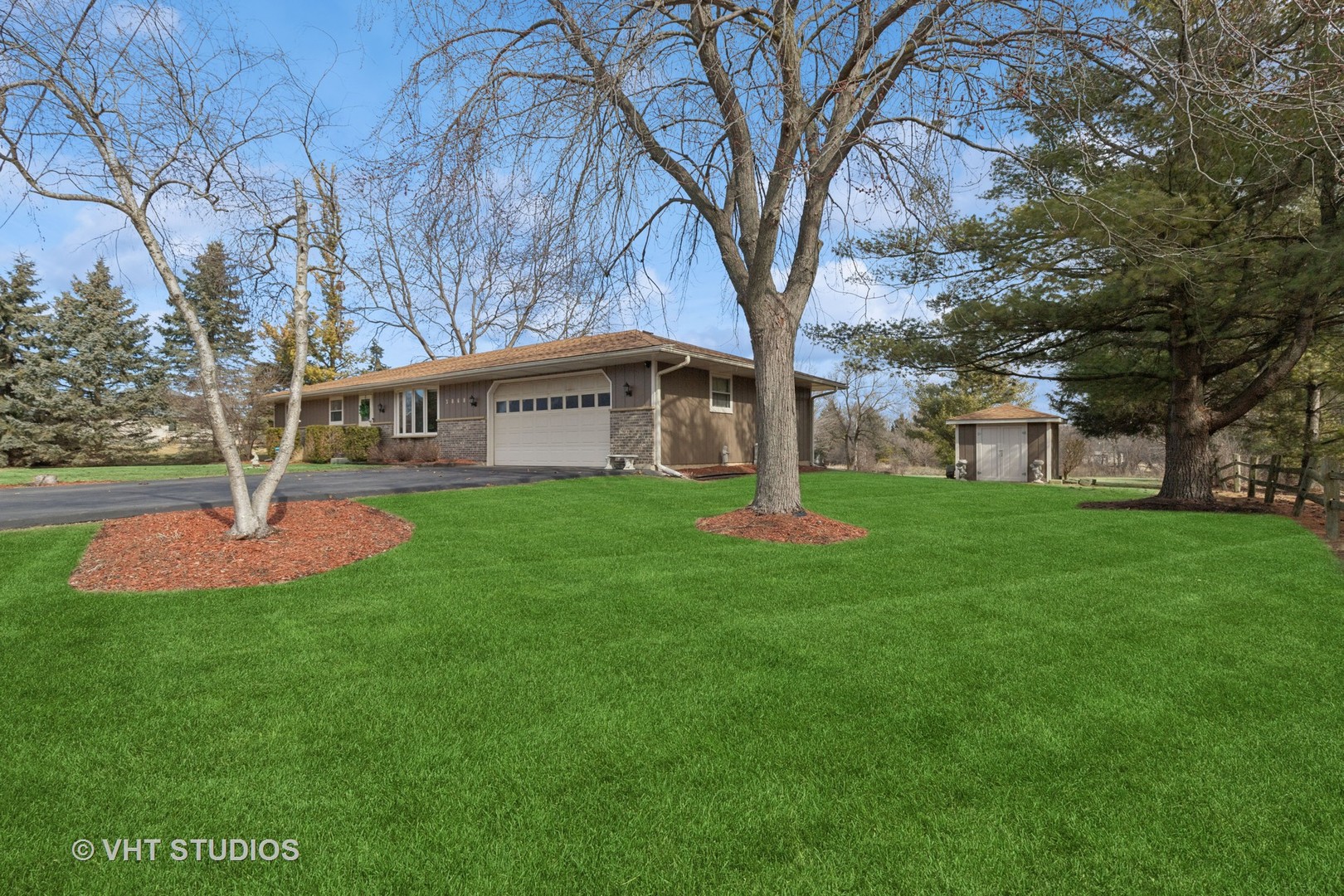 38689 N Boulevard View Avenue Property Photo