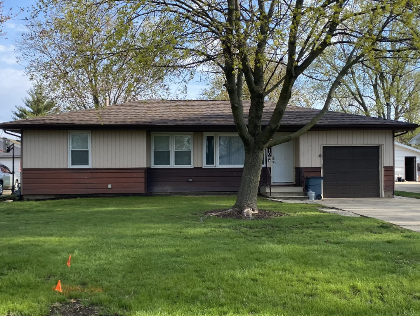 1410 Little Main Street Property Photo