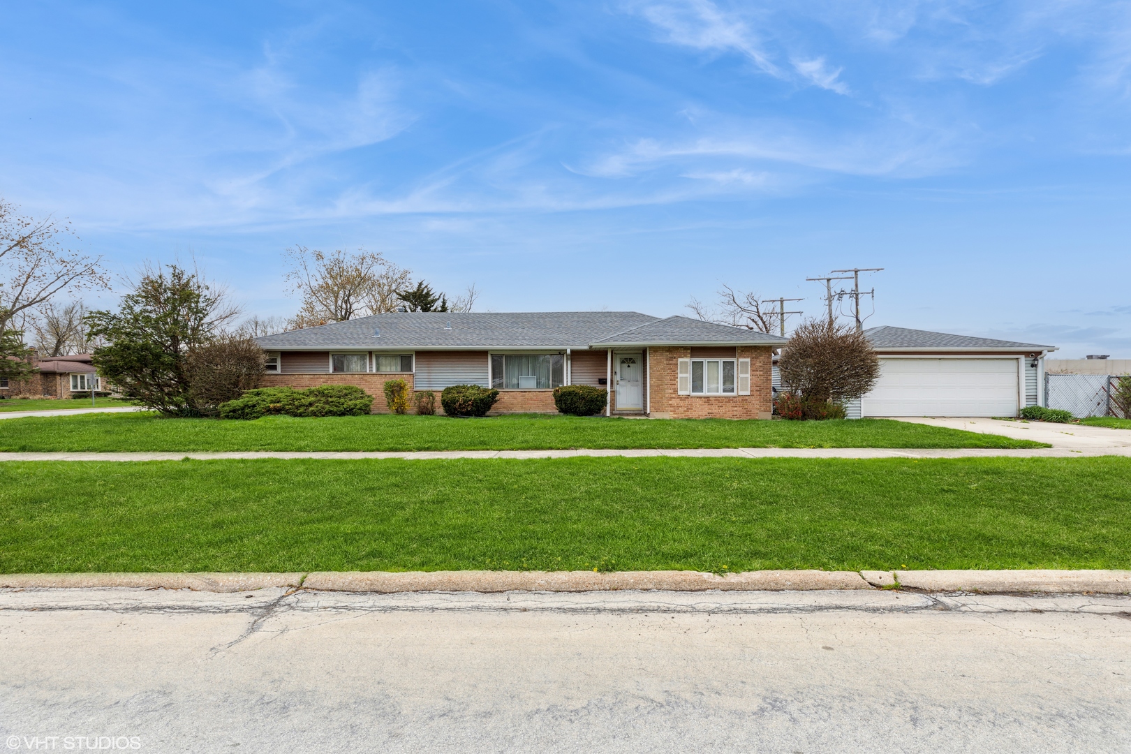 500 Lakewood Boulevard Property Photo