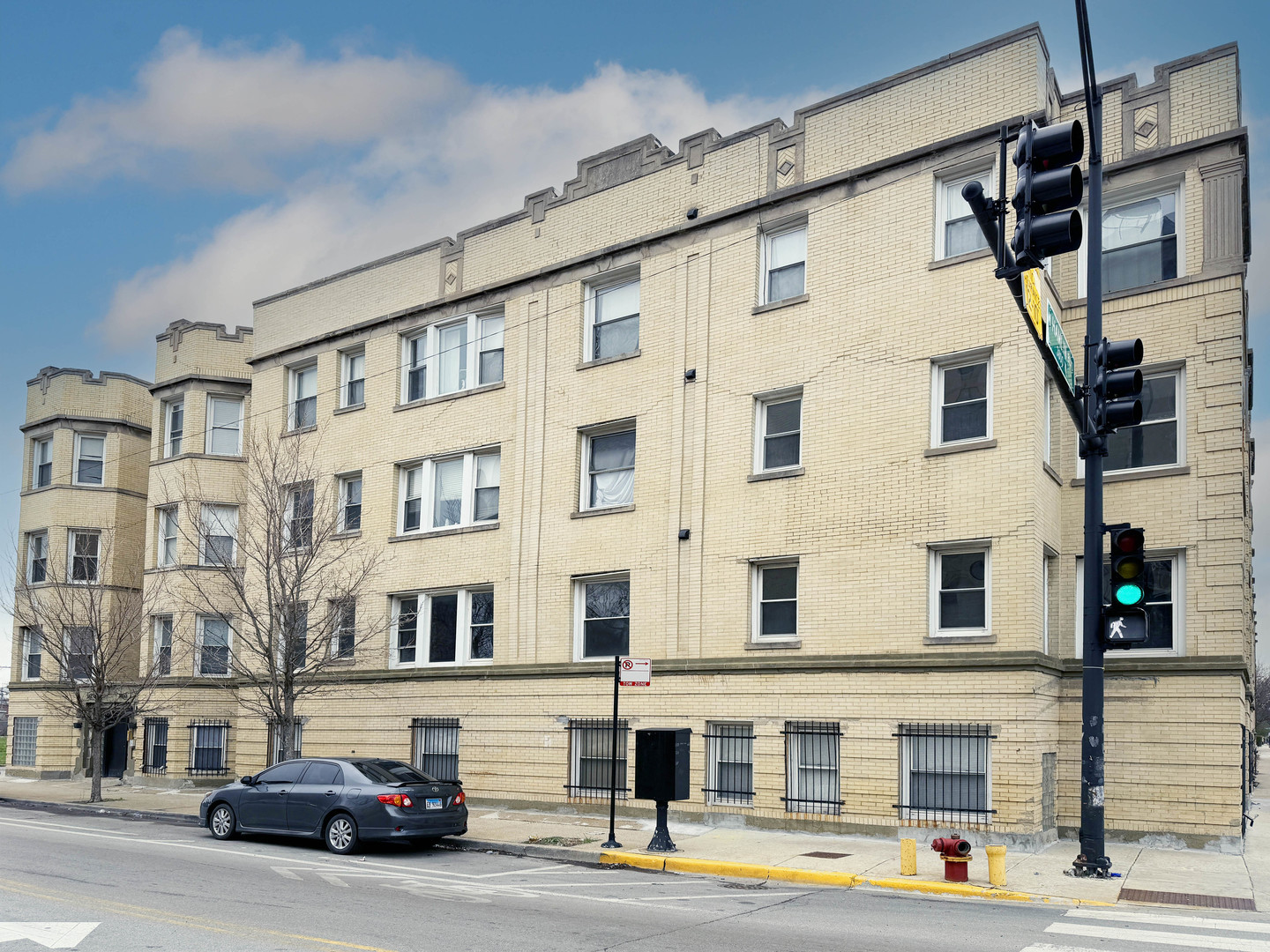 3808 W Washington Boulevard E1 Property Photo 1