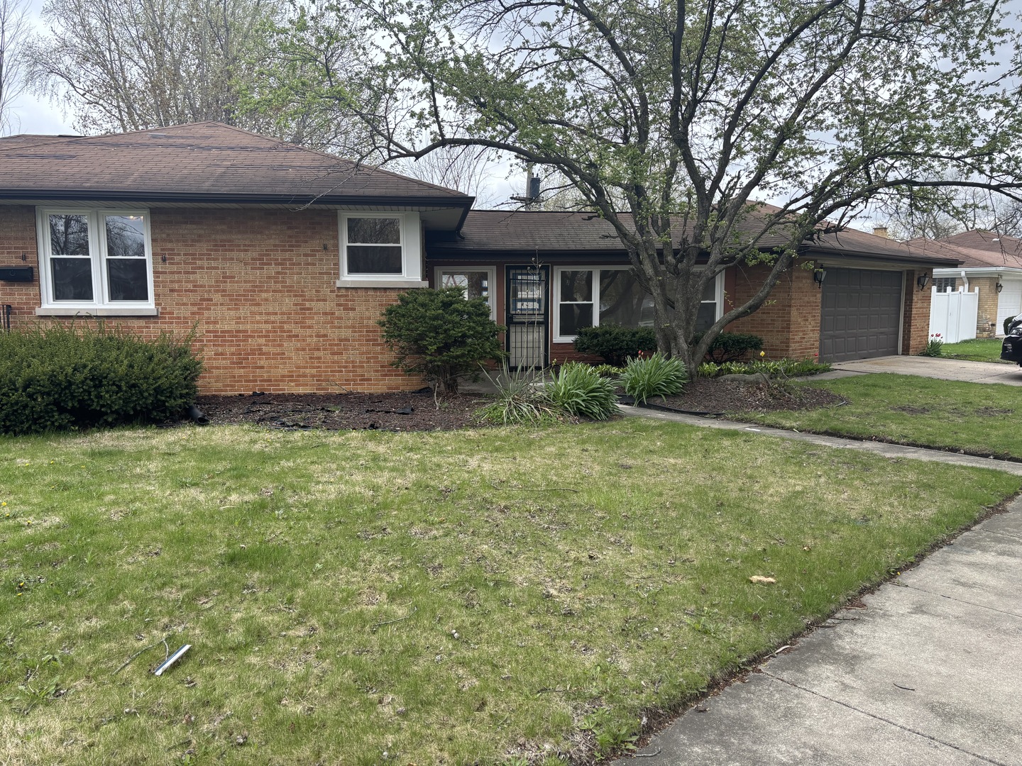 16083 School Street Property Photo 2