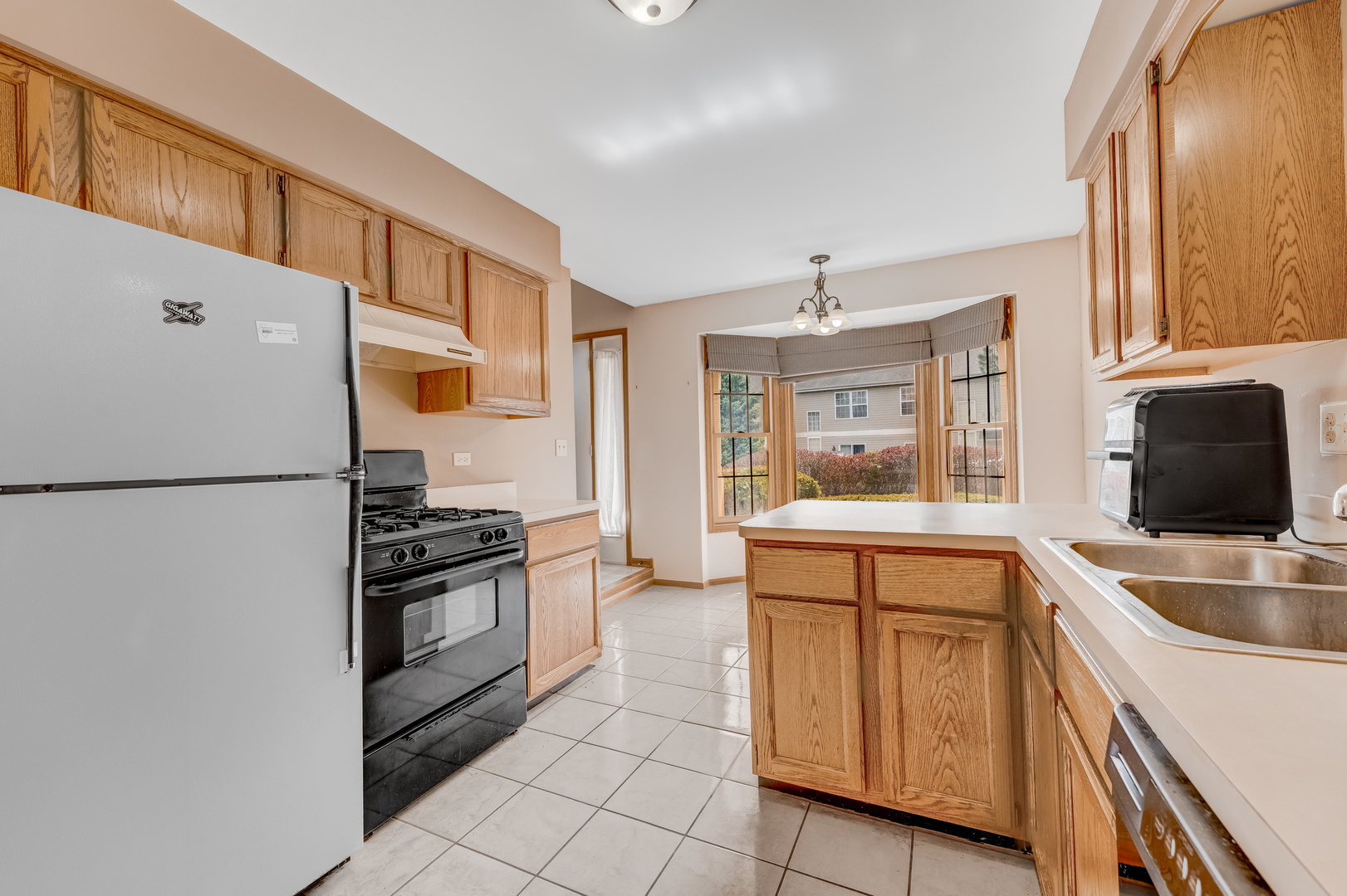 1922 Wisteria Court 2 Property Photo 9