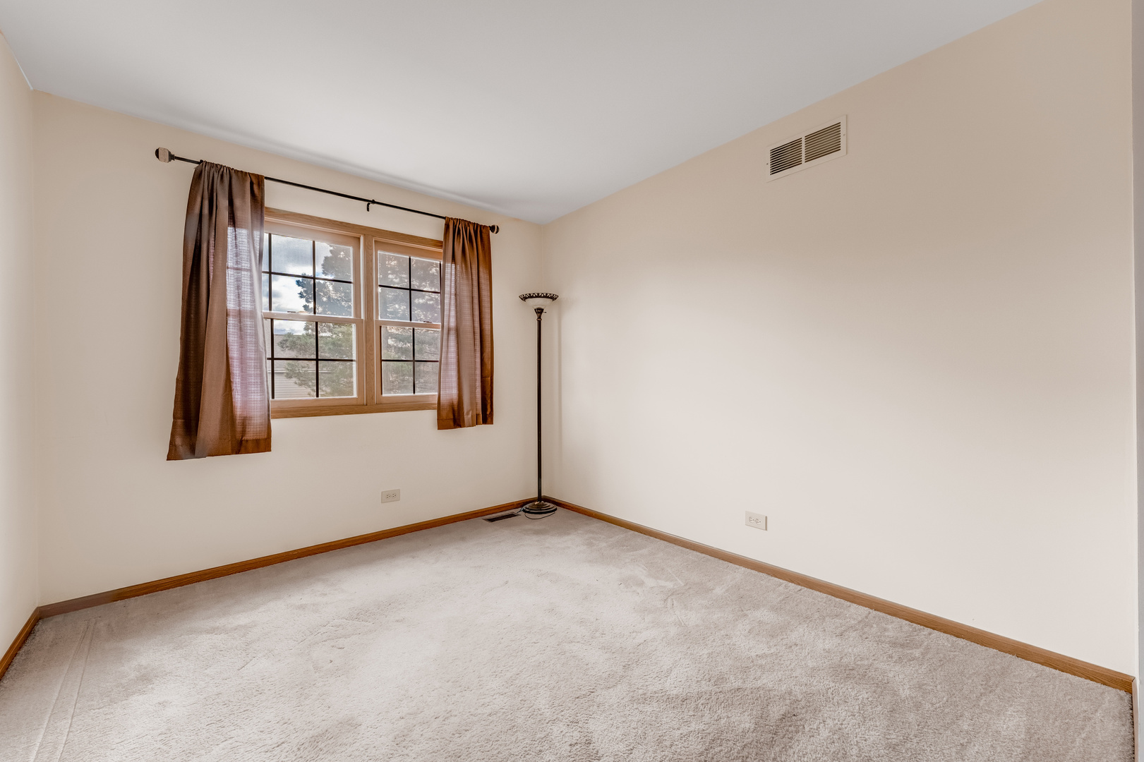 1922 Wisteria Court 2 Property Photo 16