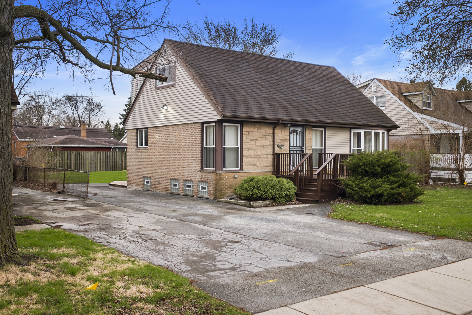 15607 Rose Drive Property Photo