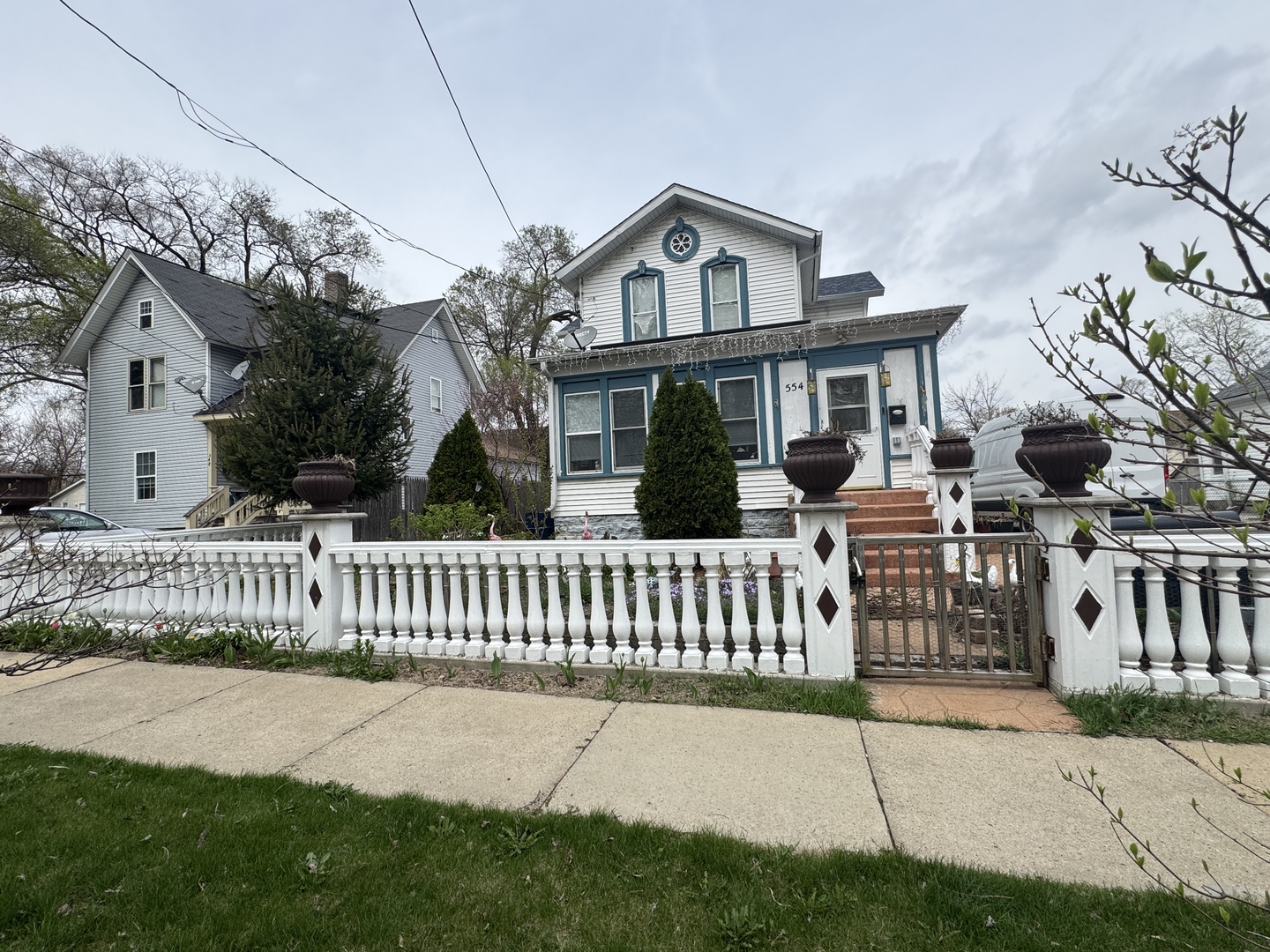 554 Spring Street