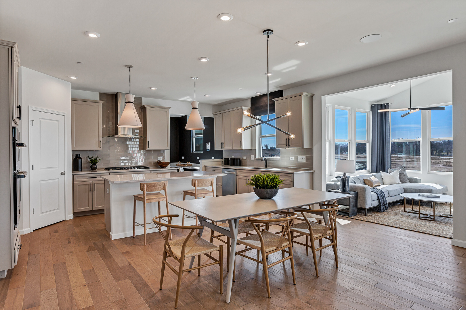 535 Branson Drive Property Photo 5