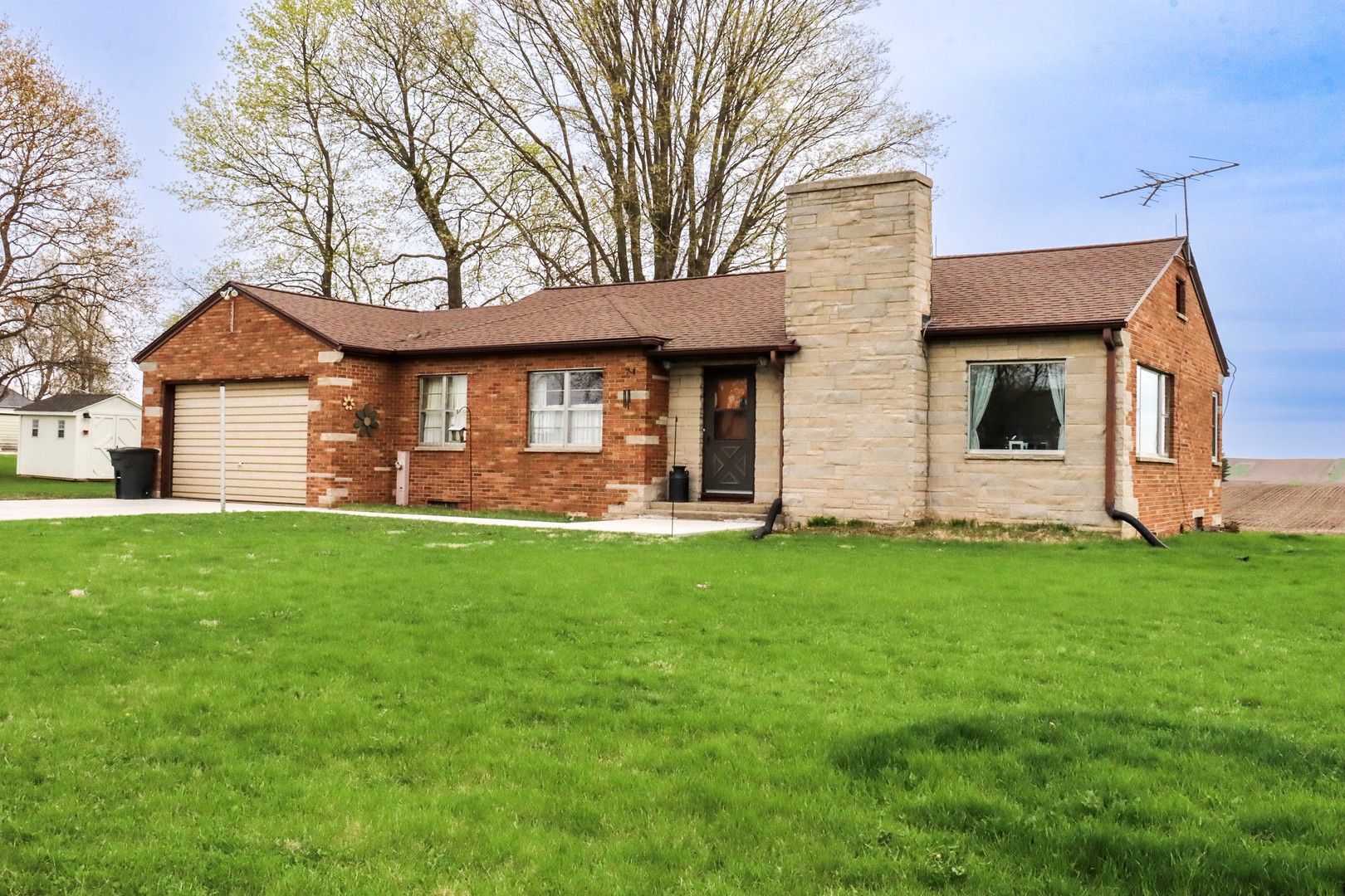 5727 Garden Plain Road Property Photo