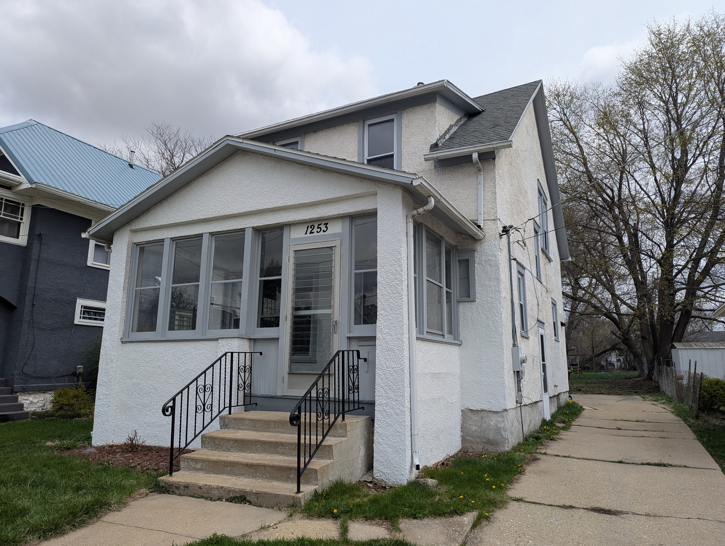 1253 S Walnut Avenue Property Photo