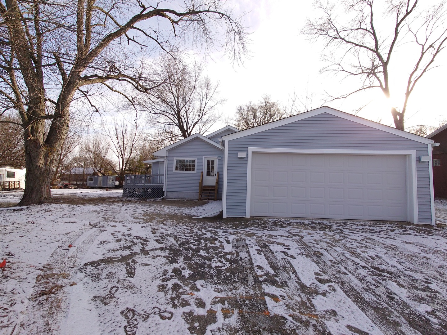 432 Real Estate Listings Main Image