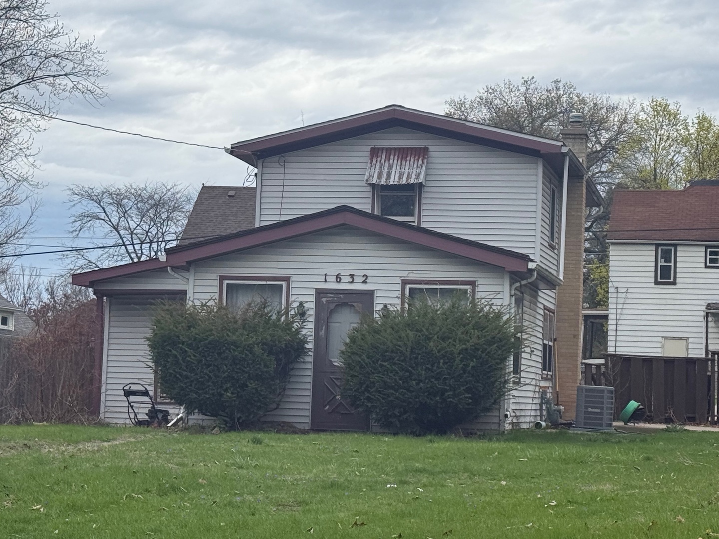 1632 Oakes Avenue Property Photo