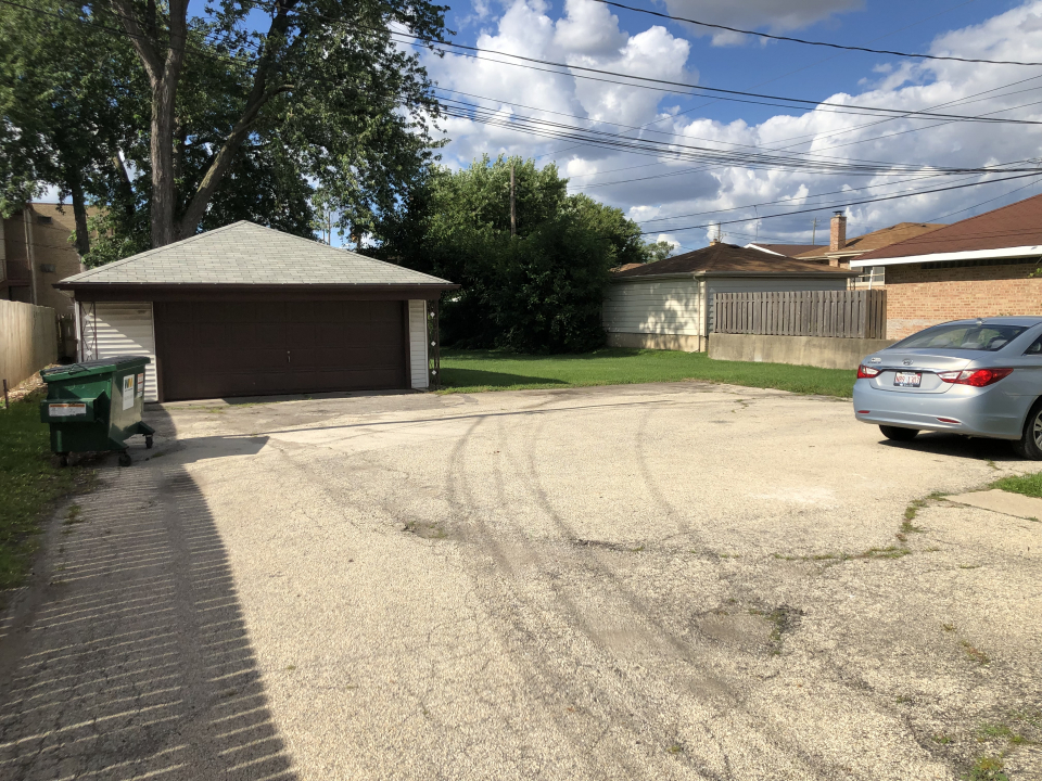 4740 Washington Street Property Photo 4