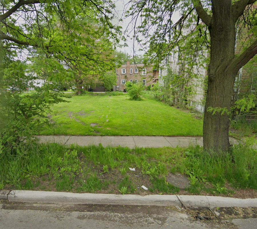 5939 S Loomis Boulevard Property Photo 1