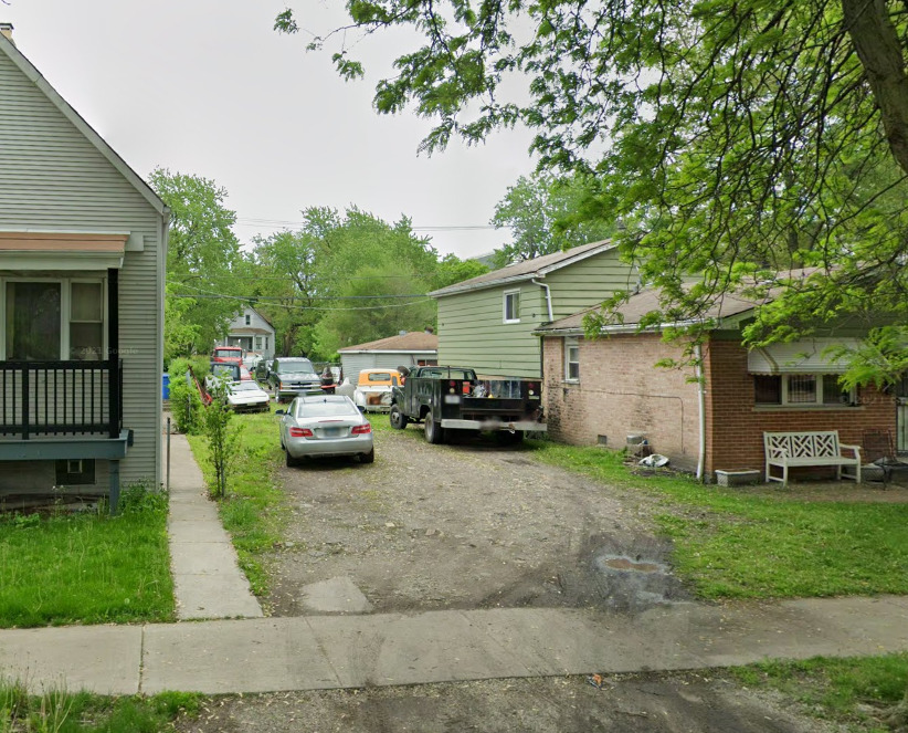 5951 S Loomis Boulevard Property Photo 1