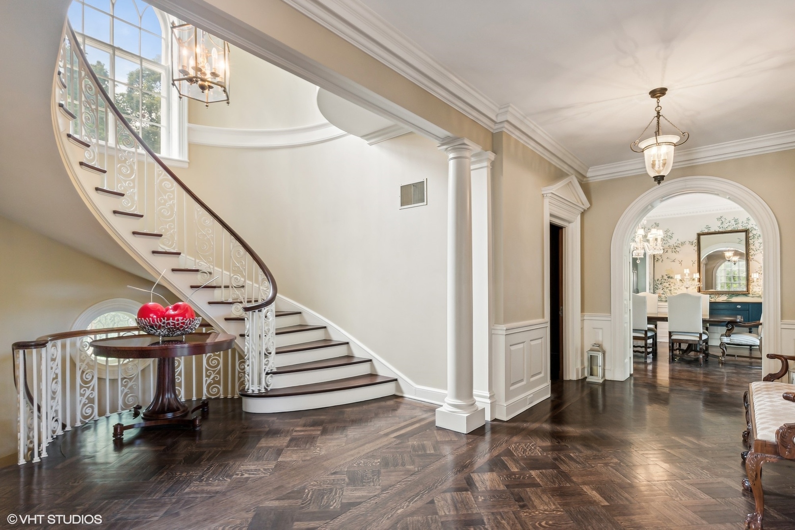 2020 Knollwood Road Property Photo 4