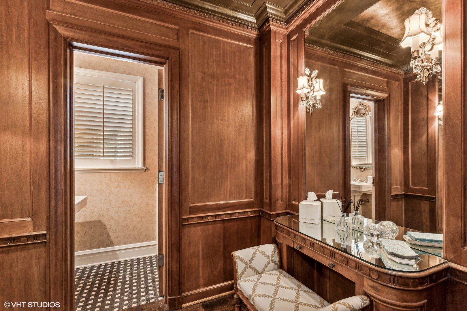 2020 Knollwood Road Property Photo 18