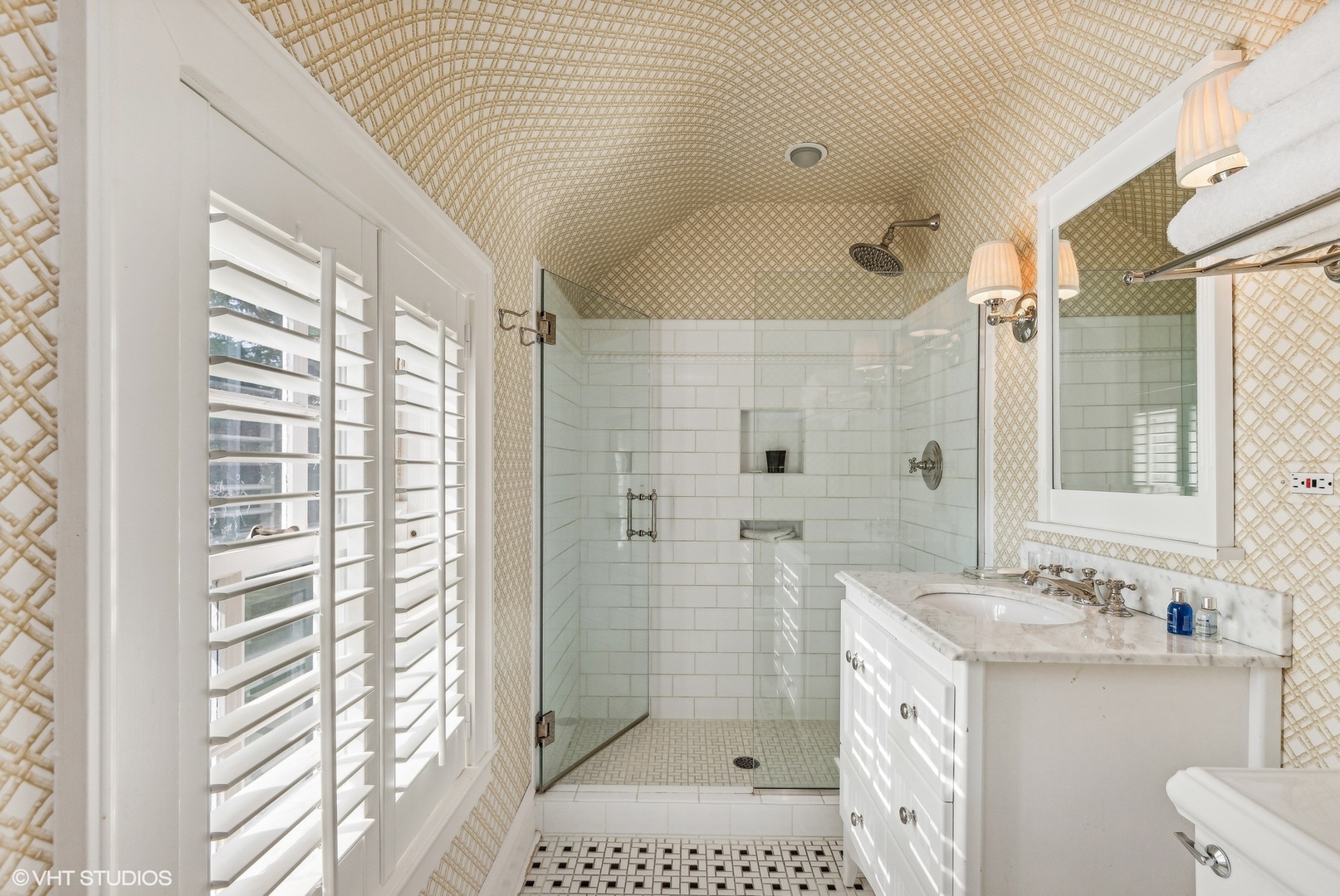 2020 Knollwood Road Property Photo 32