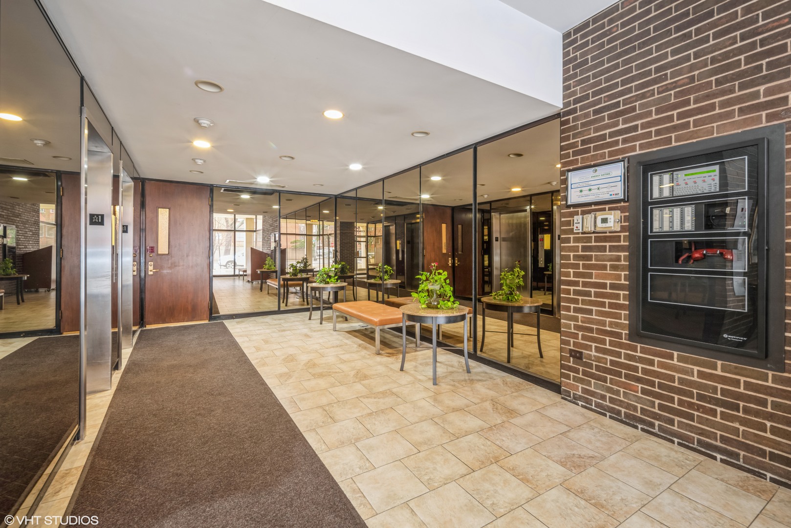 5401 S Hyde Park Boulevard 705 Property Photo 2