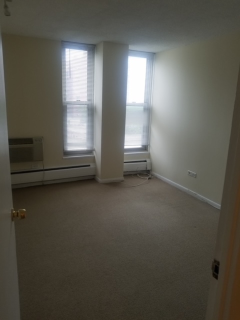 5401 S Hyde Park Boulevard 705 Property Photo 12