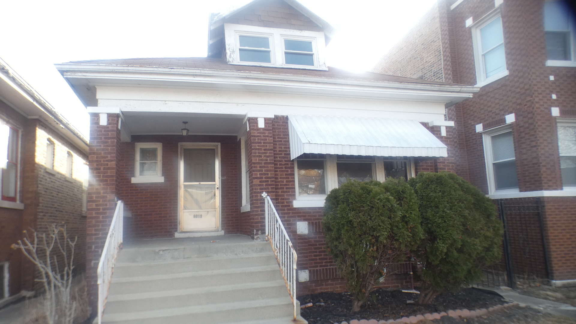 6019 S Fairfield Avenue Property Photo
