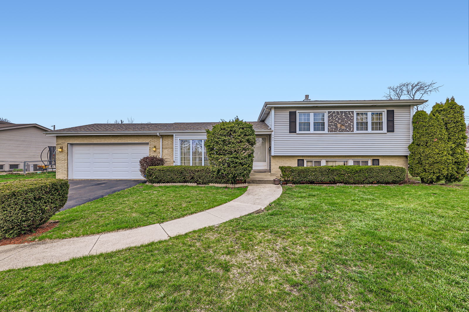 480 Pioneer Drive Property Photo