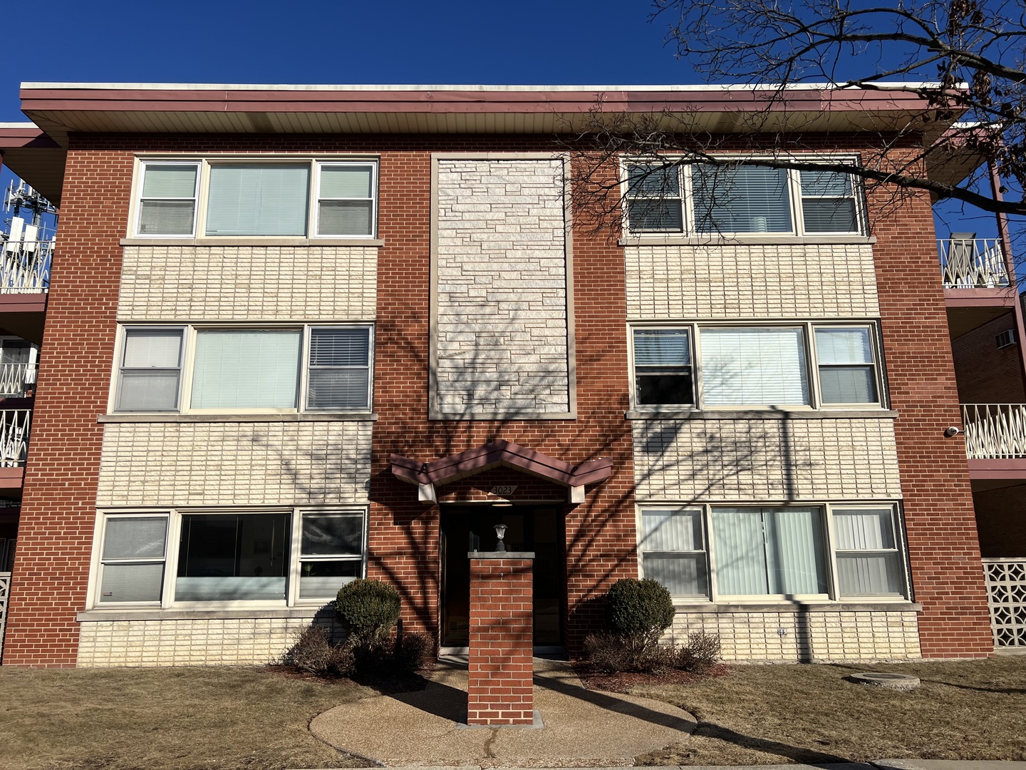 East Leyden High School Real Estate Listings Main Image